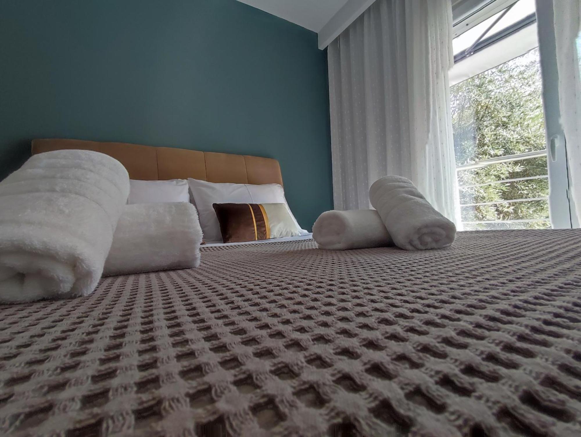 Domi Luxury Apartment Kavála ภายนอก รูปภาพ